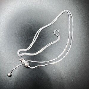 Elegant Silver Necklace 925. Never worn. 24 inch adjustable